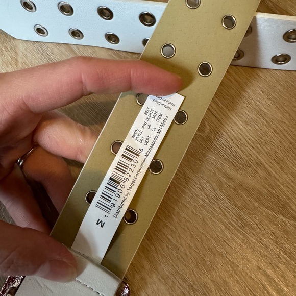 Wide white belt from Target! - Picture 2 of 2